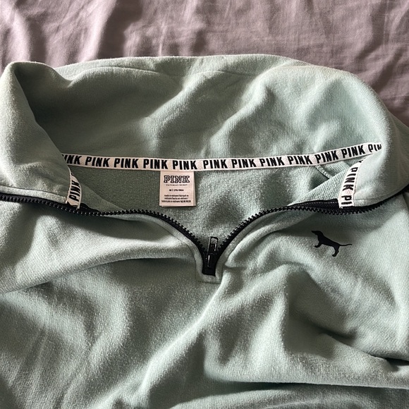 Pink Victoria Secret pullover - Picture 4 of 7